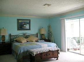 3rd image of 211 SE Palm Dr #2