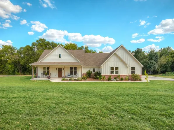 1940 NE 7th St, Newcastle, OK 73065