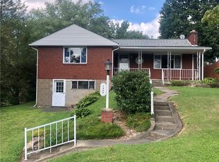 1009 9th St, Irwin, PA 15642