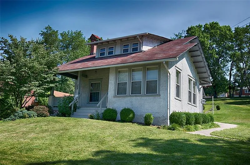 1259 Clifton Rd photo 1