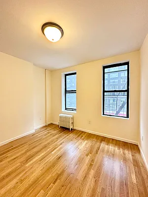 Rented by Waverly Realty Associates | media 16