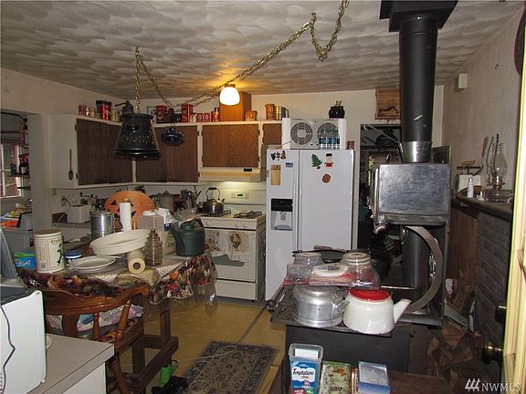 4th image of 12306 Vernon Ave SW