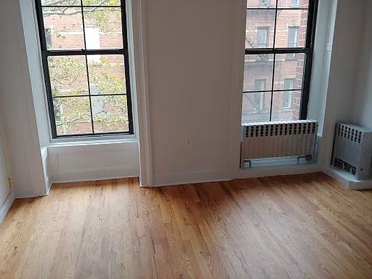 Rented by Brick Real Estate | media 22