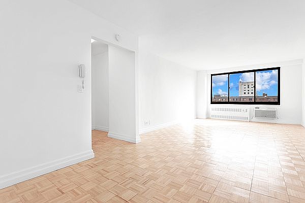 1st image of 40 W 135th St APT 17L