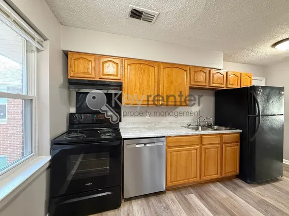 305 Sunrise Ln, Chattanooga, TN