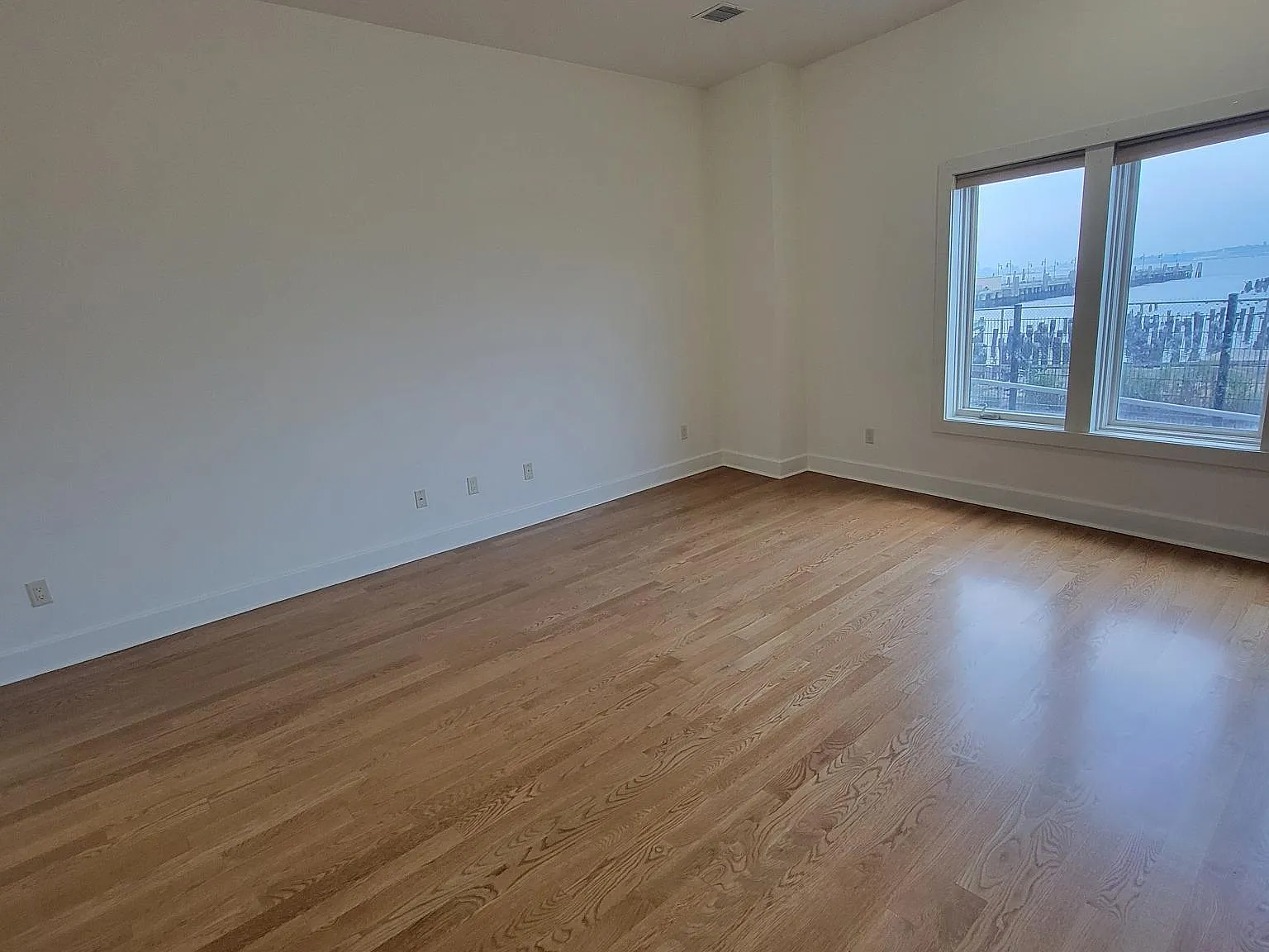 Studio, $2,700 — Photo 4
