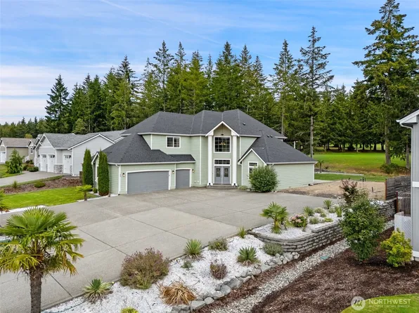 590 E Soderberg Road, Allyn, WA 98524