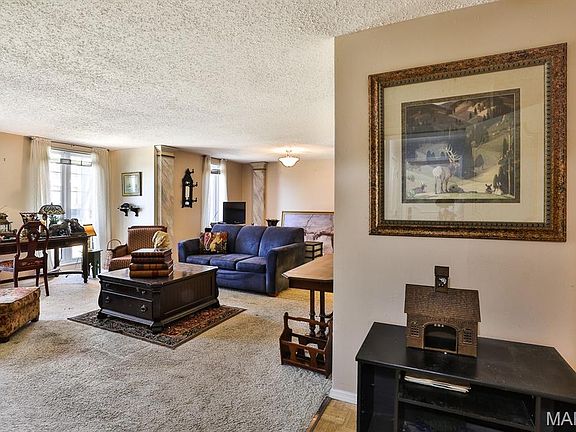 4th image of 922 Claytonbrook Dr APT 1