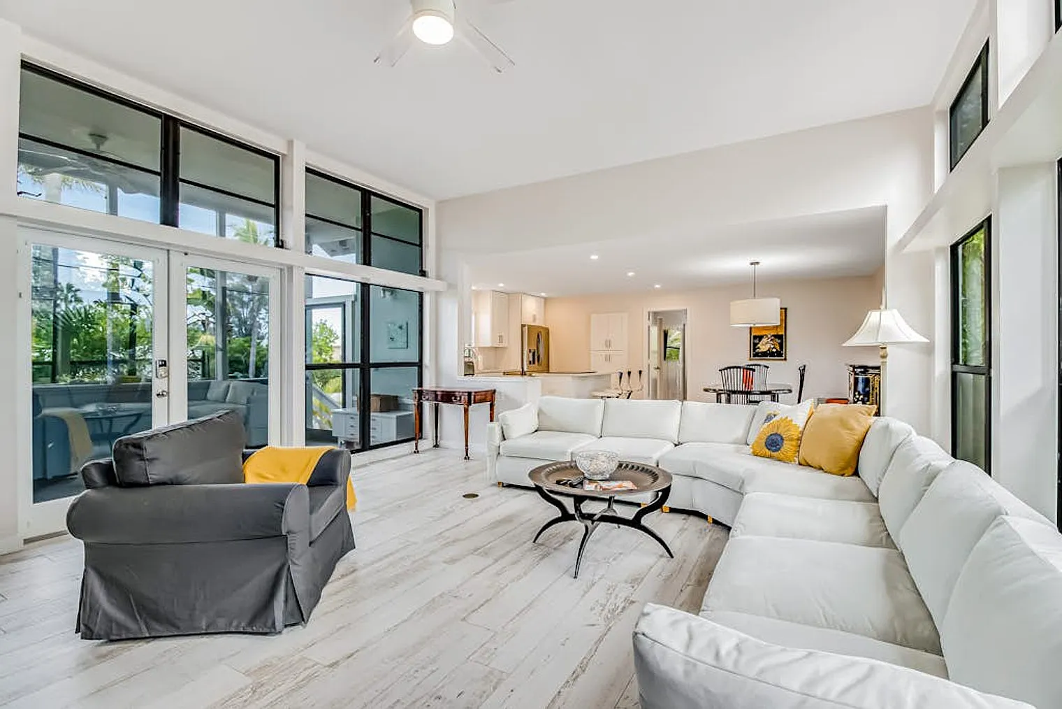 3 bed, 2.0 bath, 1582 sqft, $4,428 — Photo 1
