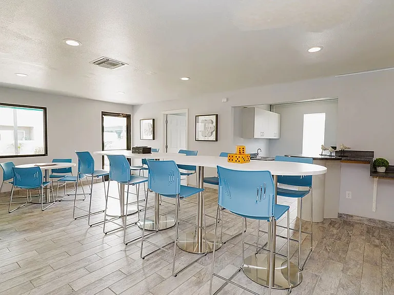 The Canyons on Colter Apartments — Photo 9