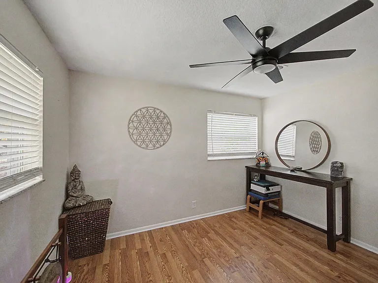 4868 Canal Dr — Photo 17