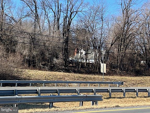 4th image of 1667 N Frederick Pike