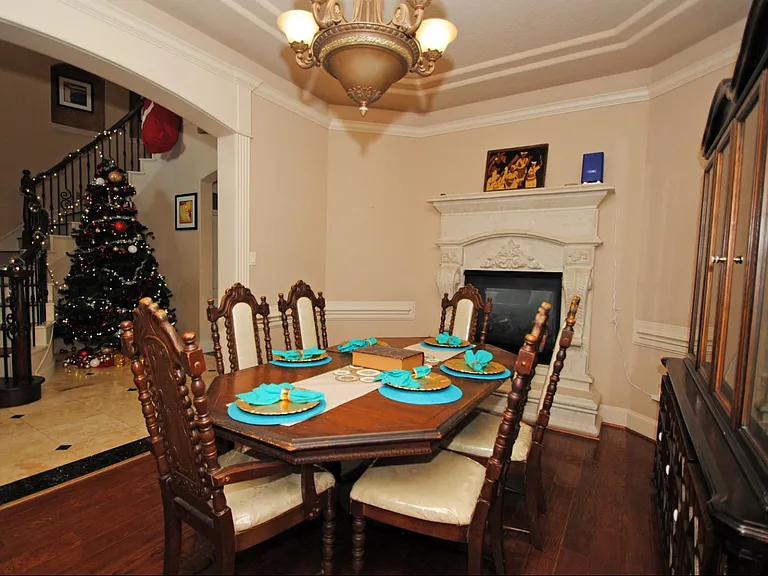 15823 Medina Lake Ln — Photo 17