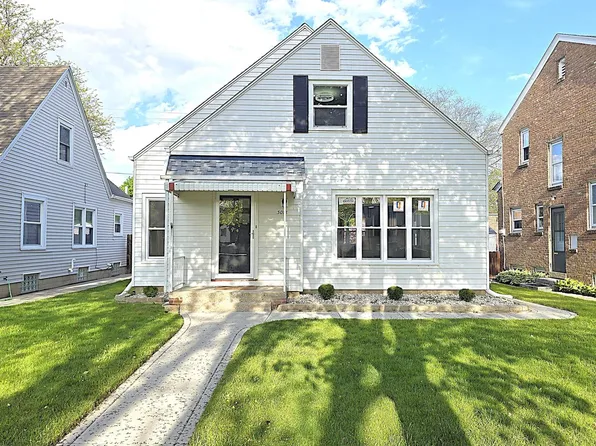 3018 N 77th STREET, Milwaukee, WI 53222