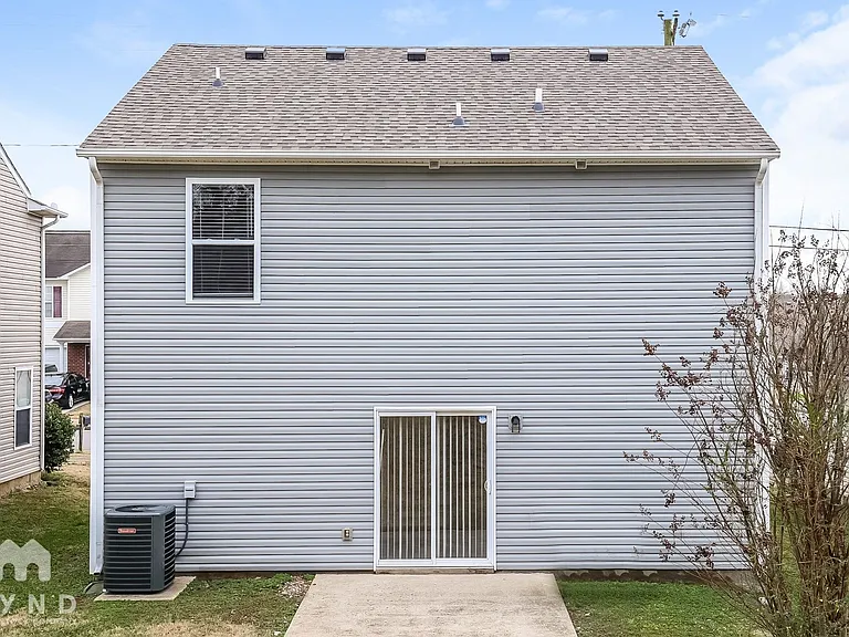 2838 Creekbend Dr — Photo 20