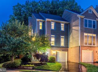 1264 Weatherstone Ct, Reston, VA 20194