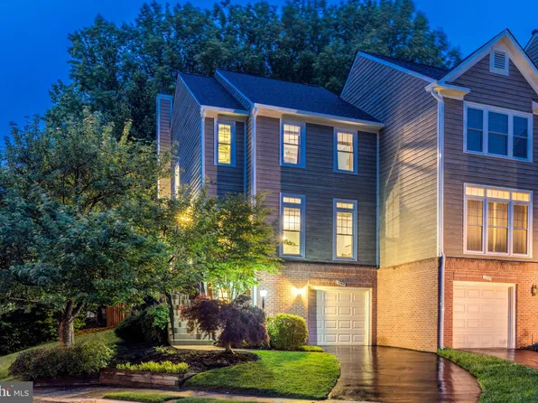1264 Weatherstone Ct, Reston, VA 20194