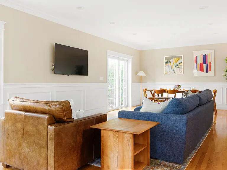 788 Belmont St — Photo 3