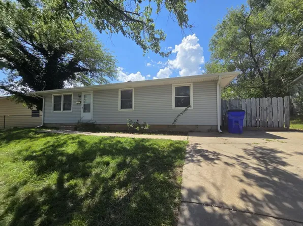 1516 Hale Dr, Junction City, KS 66441