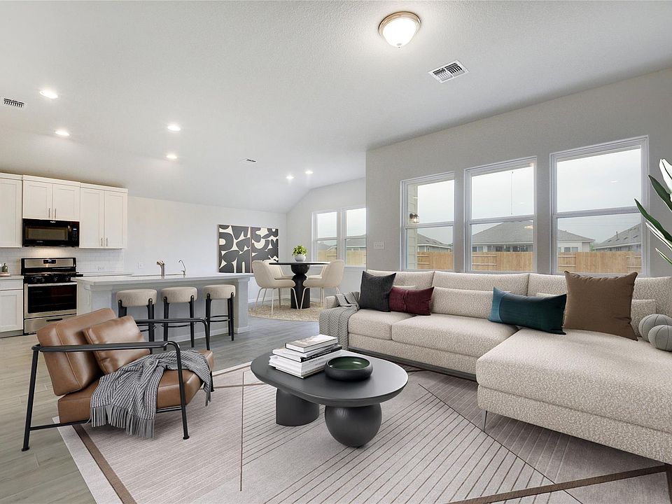 1st image of 134 Edgewater Trl