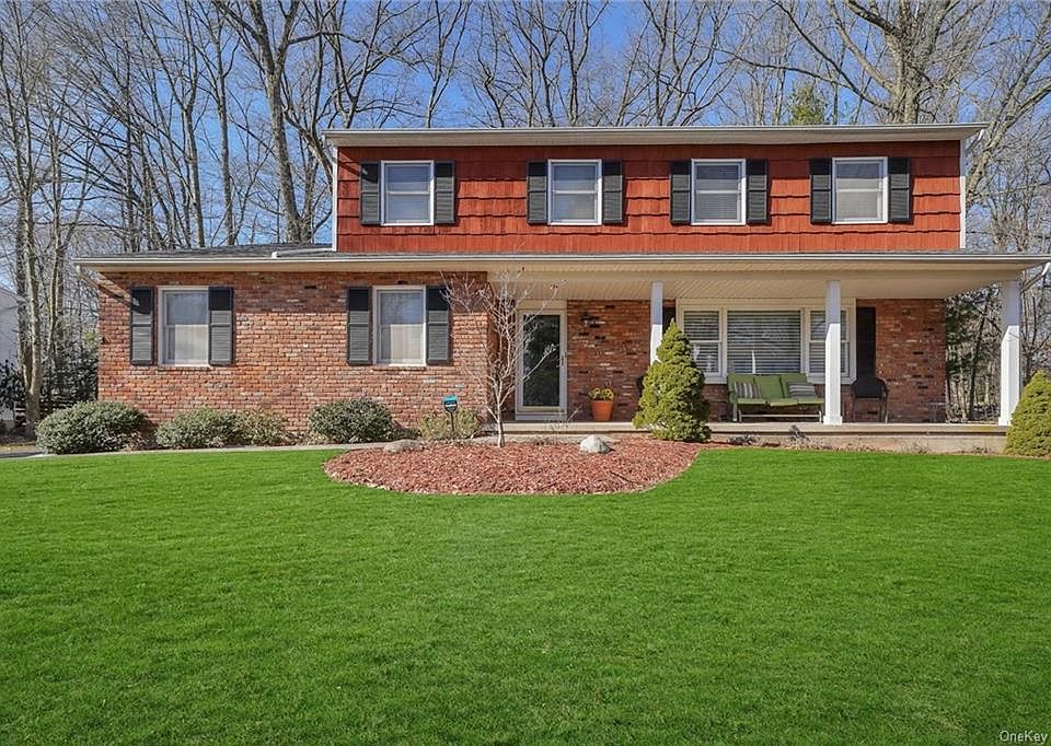 1st image of 20 Cranford Dr