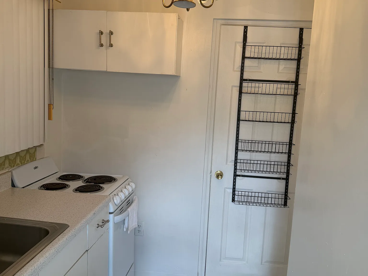 Studio, 225 sqft, $1,200 — Photo 2