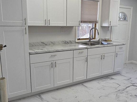 2nd image of 15 Luzerne St
