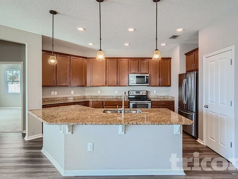 10514 Medford Lake Dr — Photo 4