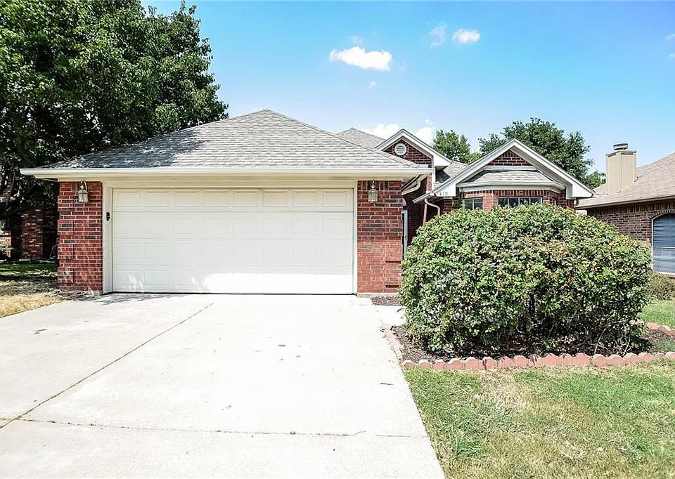 1st image of 419 Pebblecreek Dr