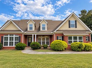 440 Nora Dr, Fayetteville, GA 30215
