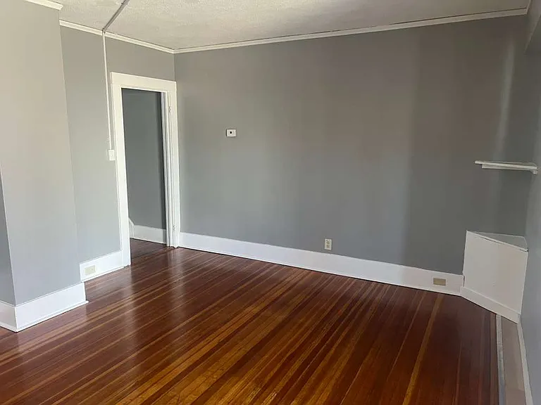 10 Bank St #10 — Photo 13