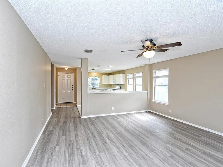 15009 Big Falls Dr — Photo 7