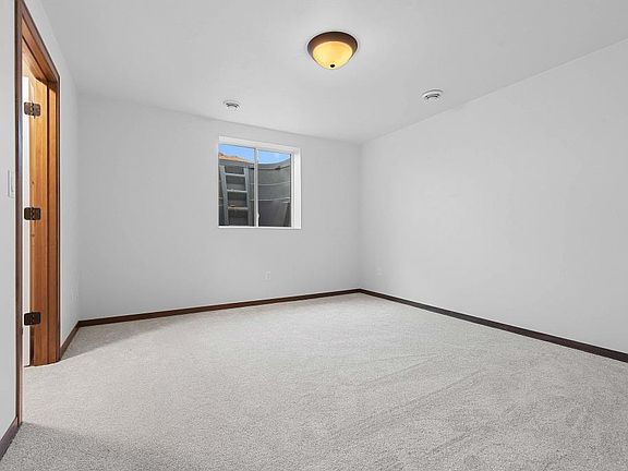 5th image of 1118 Lake Largo Dr
