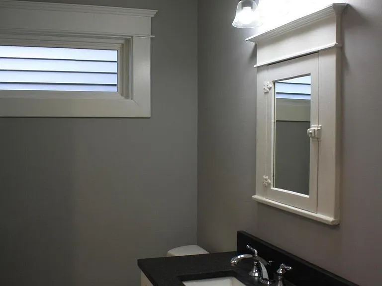1101 E Saint Catherine St — Photo 11