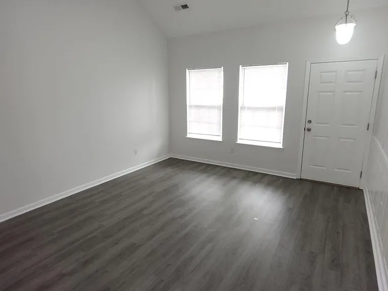 211 Congaree River Dr — Photo 3