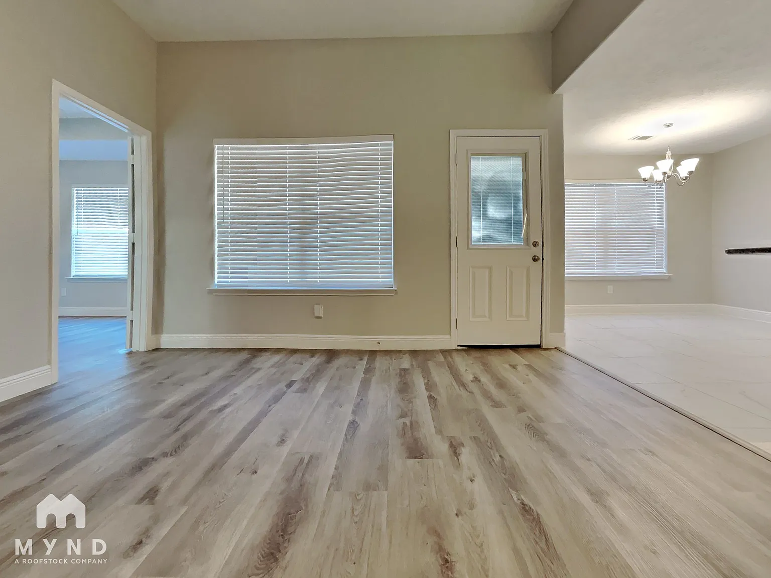 3 bed, 2.0 bath, 1315 sqft, $1,849 — Photo 2
