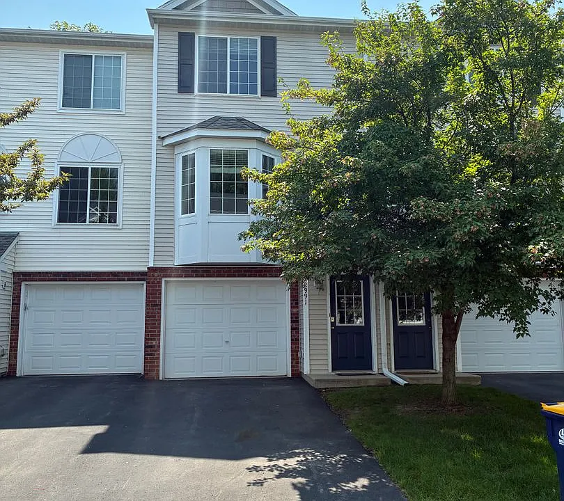 2991 Village Ln