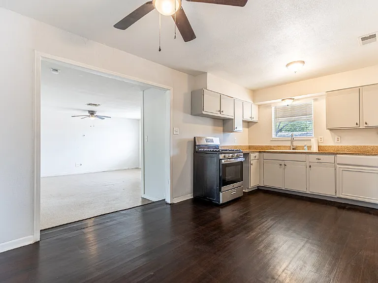 7802 Rimfire Dr — Photo 9