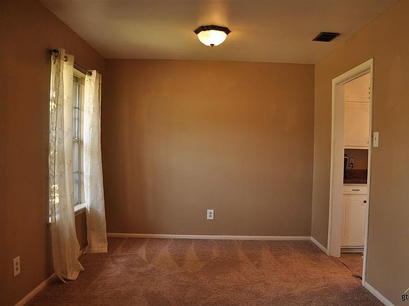 4th image of 4212 Birdwell Dr