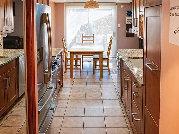 5th image of 14751 Le Claire Ave
