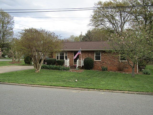 1st image of 601 Princeton Dr