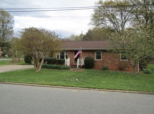 601 Princeton Dr, Kings Mountain, NC 28086