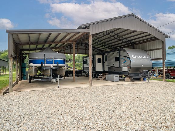 4th image of 1038 Wc Pickett Rd