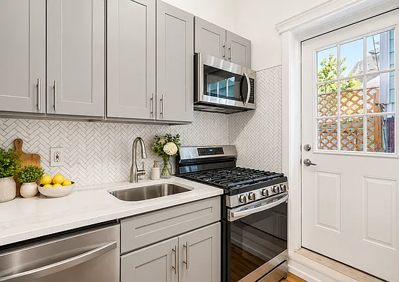 Kitchen, photo 1