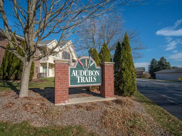 1942 Parknoll LANE, Port Washington, WI 53074