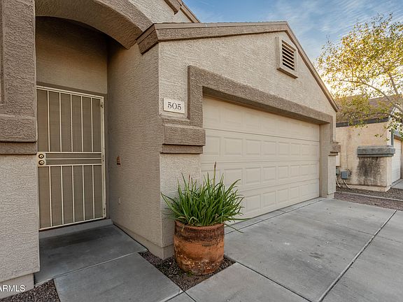 4th image of 505 W WAYLAND Drive