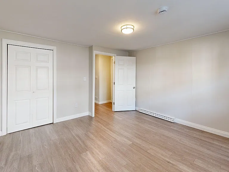 187 Maverick St #3 — Photo 3