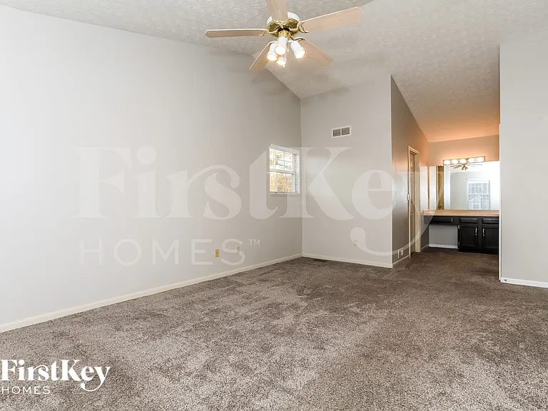5458 Concord Crossing Dr — Photo 9