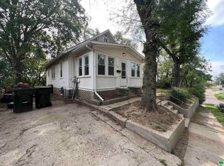 2218 Clark St, Sioux City, IA 51104