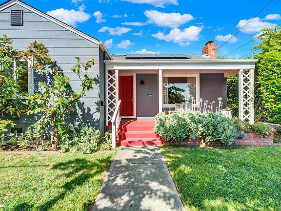 2nd image of 1645 Georgia Street